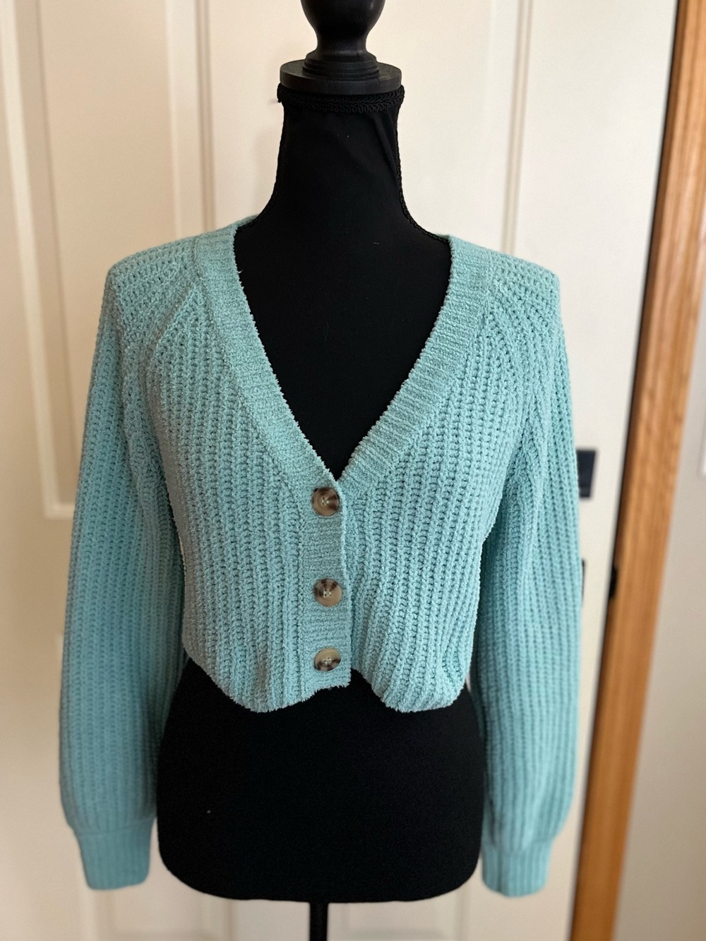 Full Tilt Jade turquoise chunky chenille knit V neck cropped cardigan.small